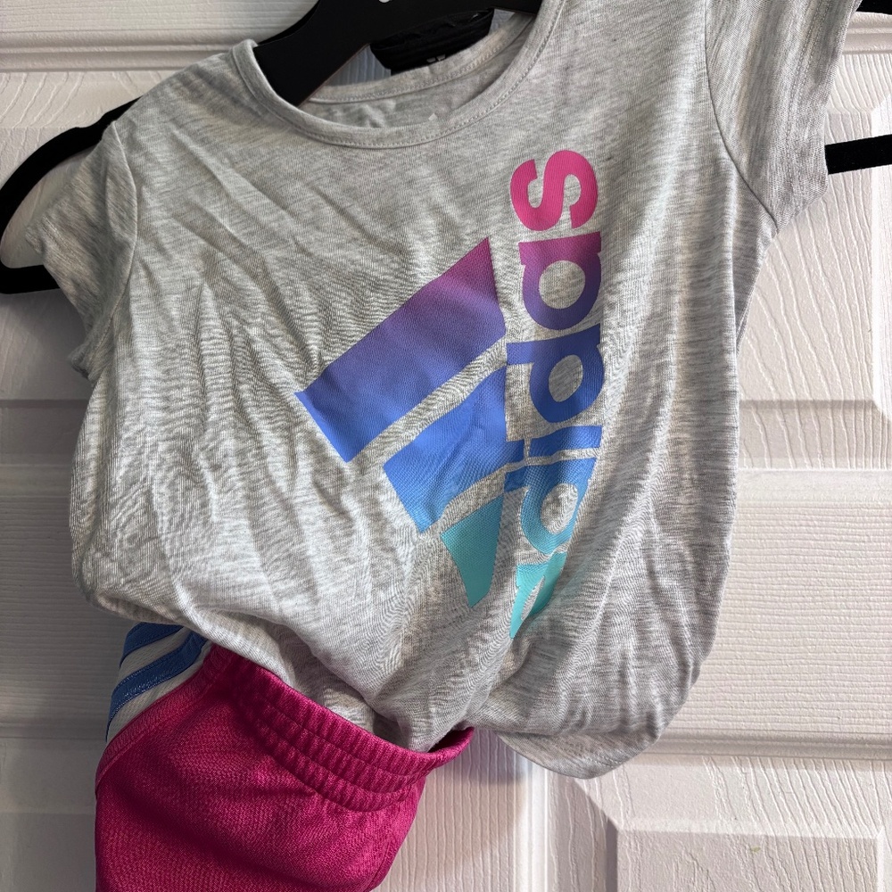 NWT ADIDAS kid short t-shirt set